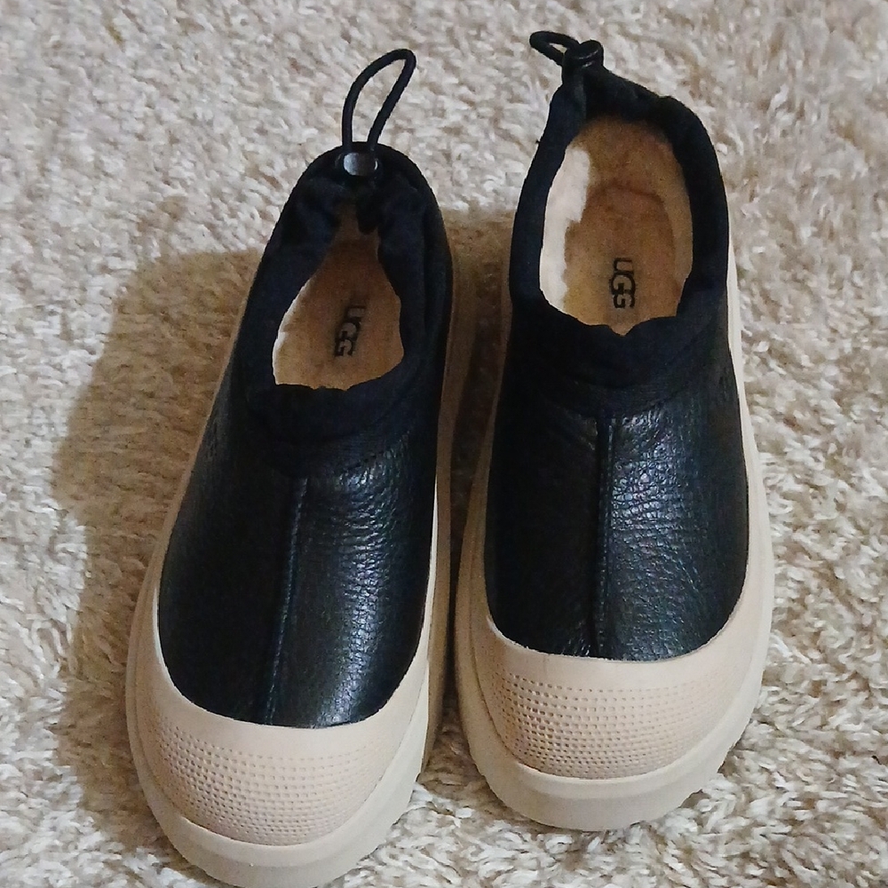 NWOT UGG SHOES